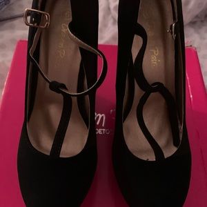 Woman shoes